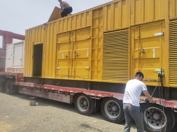 建平除了负载情况和发动机维护，还有哪些因素会影响 200kw 柴油发电机的油耗？
